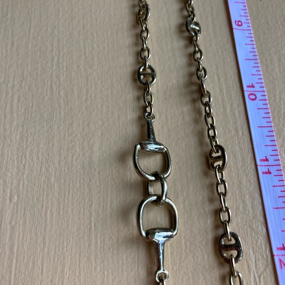 DONATED Goldtone stirrup-design long chain necklace - Picture 4 of 6